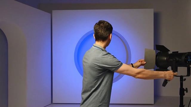 Зачем фотографу нужны соты? Покажу на примере, как меняется свет с заменой сот. Основы фотографии. смотреть онлайн