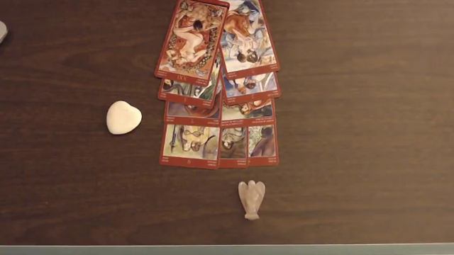 Онлайн гадание. И это все о нем. смотреть онлайн