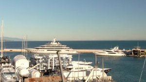 The Largest MegaYacht (Dilbar) V mere SuperYachts!