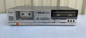 Винтажная кассетная дека Hitachi модели-D-E15-Япония-1984-год