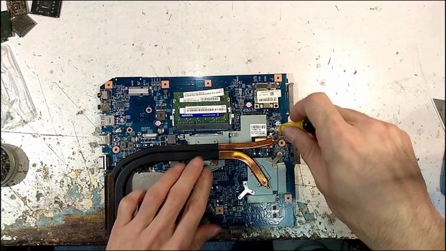 Ноутбук Acer Aspire 5560g отключение видеочипа, нерабочий куллер