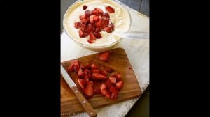 Чизкейк с маскарпоне, белым шоколадом и клубникой, приготовление.