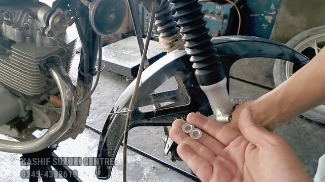 SUZUKI GS 150SE FRONT SHOCK BOOT CHANGE VERY EASY AT HOME @kashifsuzukicentre