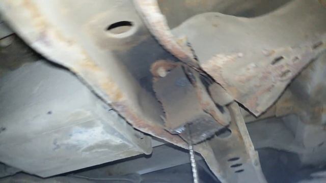 Land Cruiser. Профилактика механизма крепления запасного колеса. смотреть онлайн