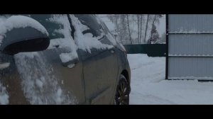 Уборка снега мотоблоком Нева МБ-2 на загородном участке.