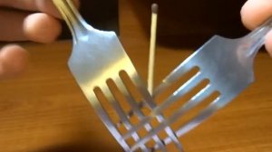 Фокус с вилками и со спичкой