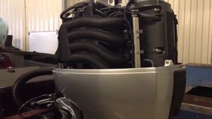 Без колпака. Работа лодочного мотора Honda BF150 на катере finval 555