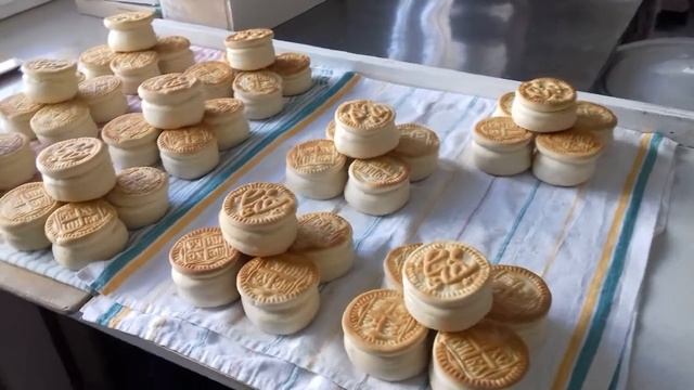 Выпекаем служебные просфоры. Марфо-Мариинский женский монастырь смотреть онлайн