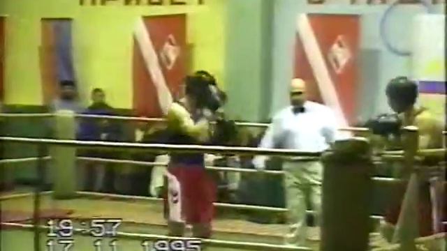 Всероссийский турнир класса "А" памяти Ф.Климова, г.Иваново. 1 бой. 17-11-1995г. Овсянников В.А. смотреть онлайн