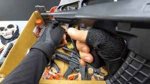 Новая тыквенная маска, снайперская винтовка, дробовик и золотой пистолет.Опасное оружие для войнуше