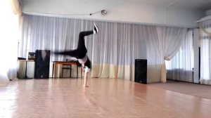 Брейк Данс переход с флая в твист