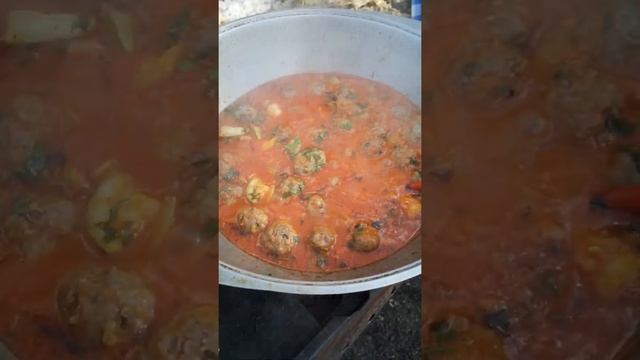 Фрикадельки в томатном соусе с пилав ,ТИЗЕР К РЕЦЕПТУ /meatballs on the grill with pilav#shorts#