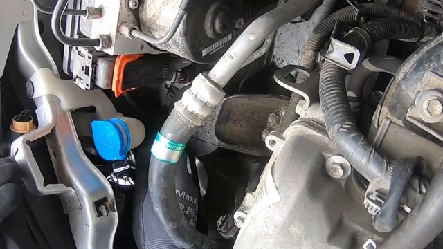 How to replace your car front headlights bulbs Suzuki Swift DIY