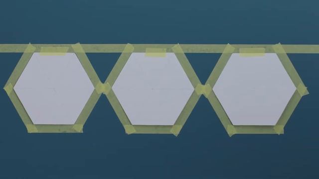 DULUX. Как нарисовать декоративные соты на стене смотреть онлайн