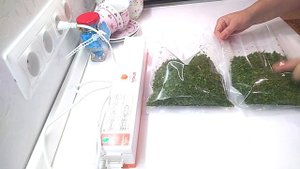 Вакууматор с AliExpress. Обзор. Заготовка зелени на зиму. Заморозка.