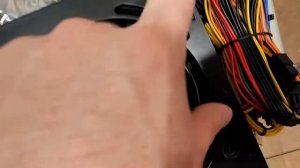 Сердито и бюджетно блок питания Aerocool VX-600