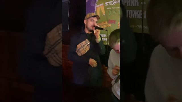 ПАША ТЕХНИК ФРИСТАЙЛИТ В ПАБЕ смотреть онлайн