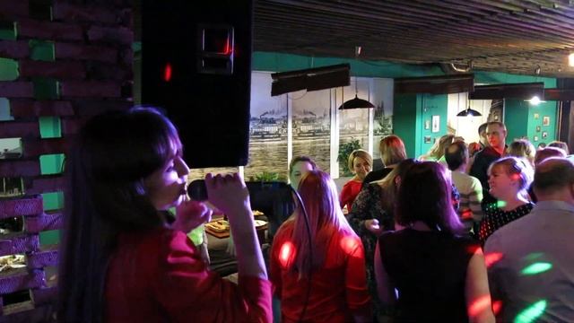 Ирина Трофимова (ARUBA ICE) ресторан Тухтинъ - Мама я танцую смотреть онлайн