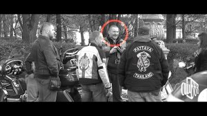 Девушка смотрит на парней и молчит ⧸ пранк на улице ПАЛАТА 23 ⧸ PALATA 23 ⧸ смешной розыгрыш прохожи