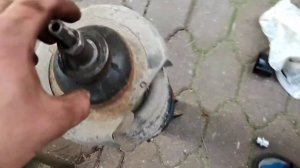 Міняю передні амортизатори на Renault Trafic 2 за дві години!