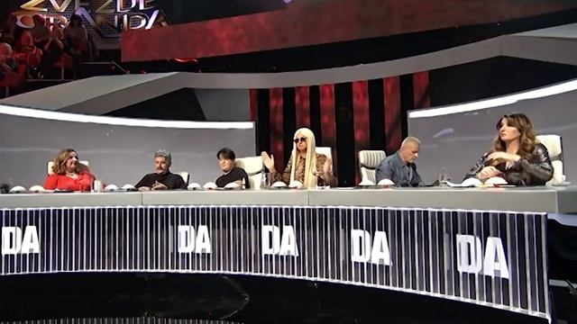 Dzejla Ramovic - Tihi ubica, Podseti me (live) - ZG - 18/19 - 05.01.19. EM 16 смотреть онлайн