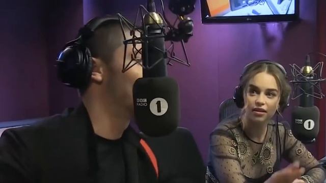 Все любовники Эмилии Кларк / Любовники и мужья смотреть онлайн