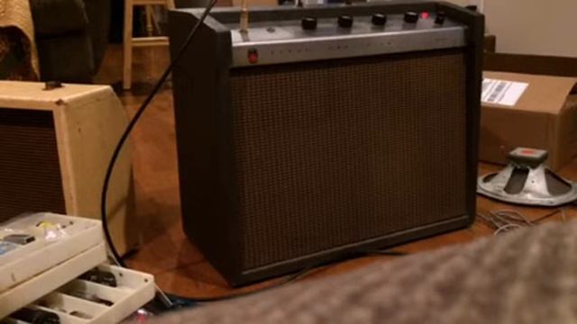 Gibson Scout GA 17 RVT смотреть онлайн