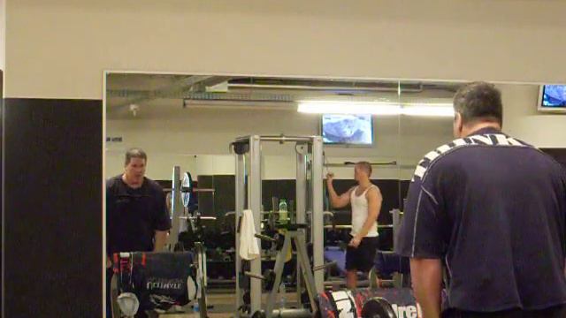 Curls with EZ-Bar, 150 lbs/67,5 kg x 25 reps смотреть онлайн