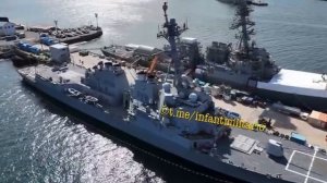 Китайский коптер облетел два американских эсминца типа Arleigh Burke в военно-морской базе Йокосука