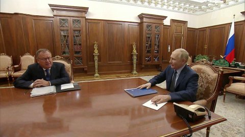 Владимир Путин провел встречу с главой ВТБ Андреем Костиным
