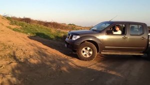 Nissan navara vs mitsubishi l200 testing new tires