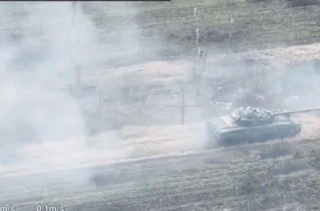 Уникальный случай рикошета снаряда РПГ от танка