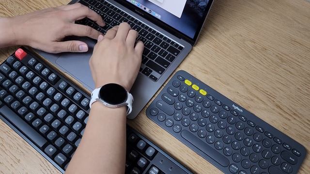 Keychron K10 silent red VS Macbook Air M1 VS Logitech K380
