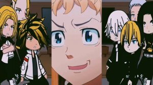 Alguns membros da toman reagindo ao takemichi