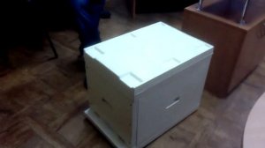 8-рамочный улей из ППУ - сборка и демонстрация