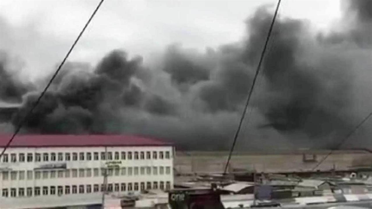 пожар в доме. 10. пожар в махачкале сегодня. пожар в махачкале 2003. пожар в махачкале сегодня на ирчи казака.