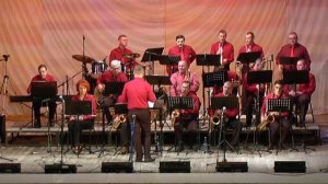 А.Петров - Я шагаю по Москве. оркестр п/у В.Коновалова