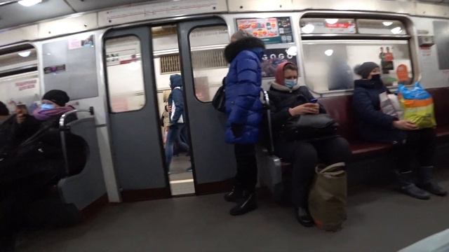 КИЕВ 10 декабря 2020 МЕТРО/Kiev UKRAINE смотреть онлайн