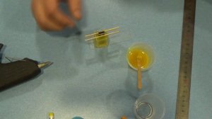 Эпоксидная смола в помощь. Оригинальная флешка своими руками из эпоксидки.