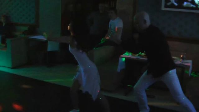 Люся и Миша шоу в ресторане Манилов смотреть онлайн