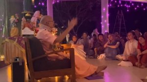 Кришна каждый день слышит зов Радхарани