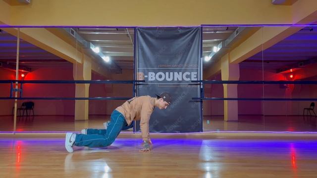 Брейк данс обучение: FOOTWORK / 8 STEP смотреть онлайн