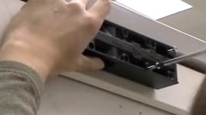 Монтаж дверного доводчика DORMA TS Profil. 3. Крепление корпуса