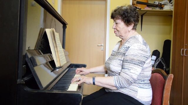 Видео-уроки : Фортепиано. Легато в 1 классе