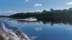 Вейкборд за лодкой