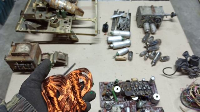 РАЗБОР ТЕЛЕВИЗОРА НА МЕДЬ...СКОЛЬКО МЕДИ В ТЕЛЕВИЗОРЕ. ТЕЛЕВИЗОР В МЕТАЛЛОЛОМ!ПОИСК МЕДИ... смотреть онлайн