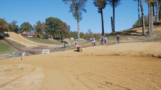 He Bet Me I Couldn't Jump This! смотреть онлайн