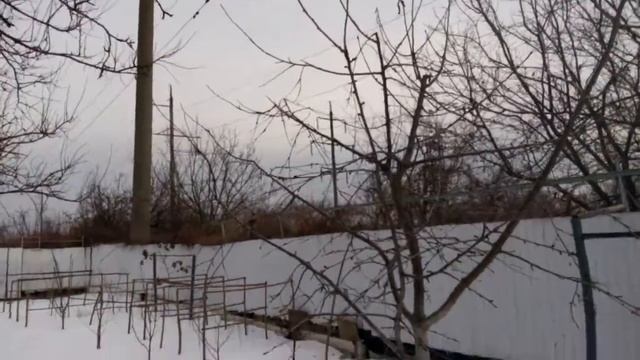 ДЕШЕВЫЙ ЗАБОР из пластика / ЗАЩИТА ОТ ВОРОВ / Дача ИТшника смотреть онлайн