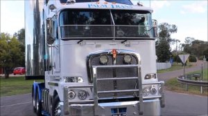 A new look and a new Kenworth K200 for Walkinshaw Andretti United.mp4