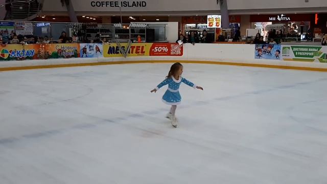 Жиганова Алина 5 лет. Выступление кНГ_2020 Детское фигурное катание. (28 12 19г.) смотреть онлайн